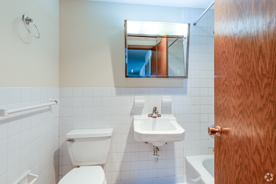 More Photos Of 3554 17th Ave S, Minneapolis Apartments For Sale