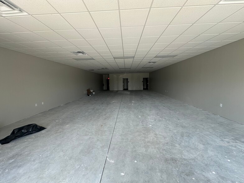 More Photos Of 132 Gateway Ln, Bethlehem Office For Sale