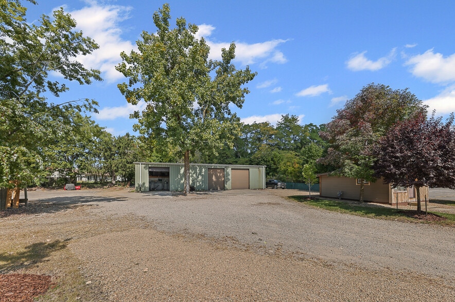 More Photos Of 4371 Hickory Ridge Ave, Brunswick Warehouse For Sale