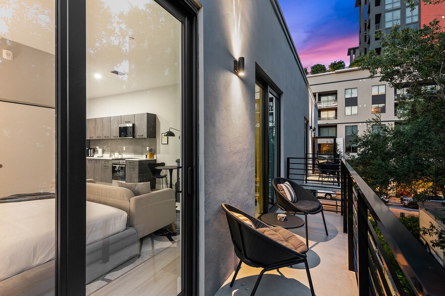 More Photos Of 637 NE 4th Ave, Fort Lauderdale Apartments For Sale