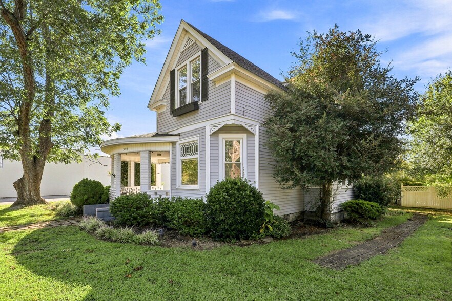 More Photos Of 339 W Main St, Easley Office For Sale