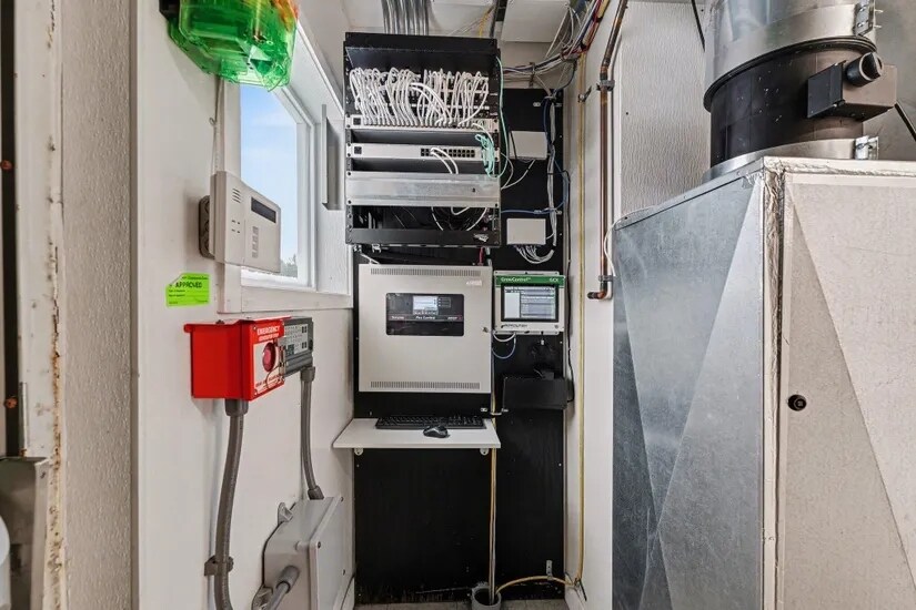 More Photos Of 206 E Park Dr, Kalkaska Warehouse For Sale