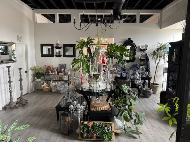 More Photos Of 407-413 E 19th St, Bakersfield Storefront For Sale