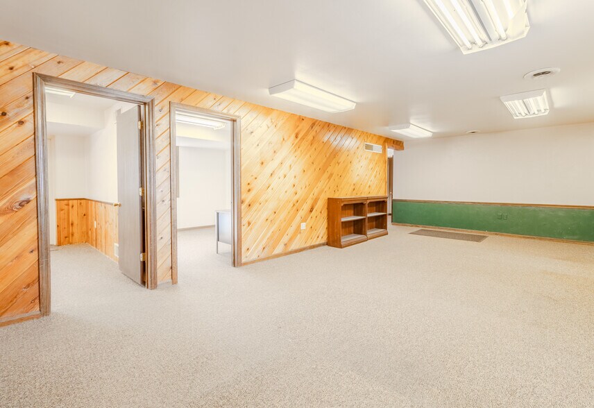 More Photos Of 1080 Long Run Rd, McKeesport Office For Lease