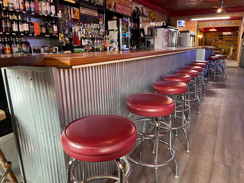 More Photos Of 203 Whinery, Binford Casino For Sale