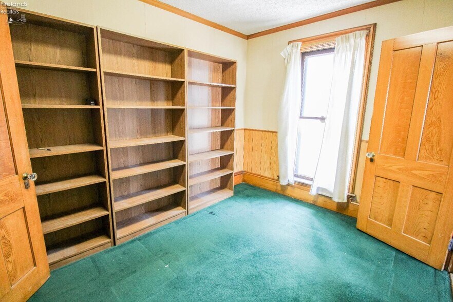 More Photos Of 516 W Washington St, Sandusky Office For Sale