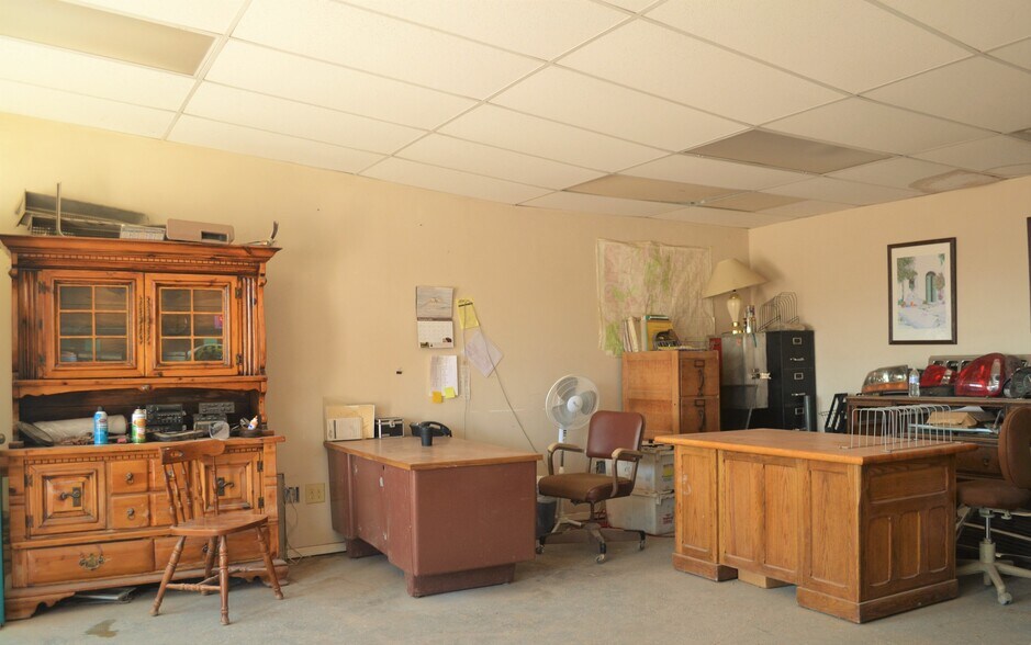 More Photos Of 1430 Thorpe, Dona Ana Manufacturing For Lease