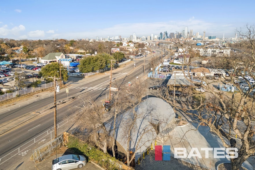 More Photos Of 1402 Fort Worth Ave, Dallas Freestanding For Lease