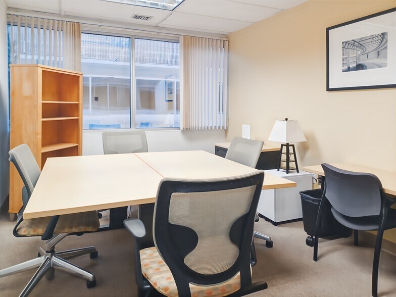 More Photos Of 80 Orville Dr, Bohemia Coworking Space