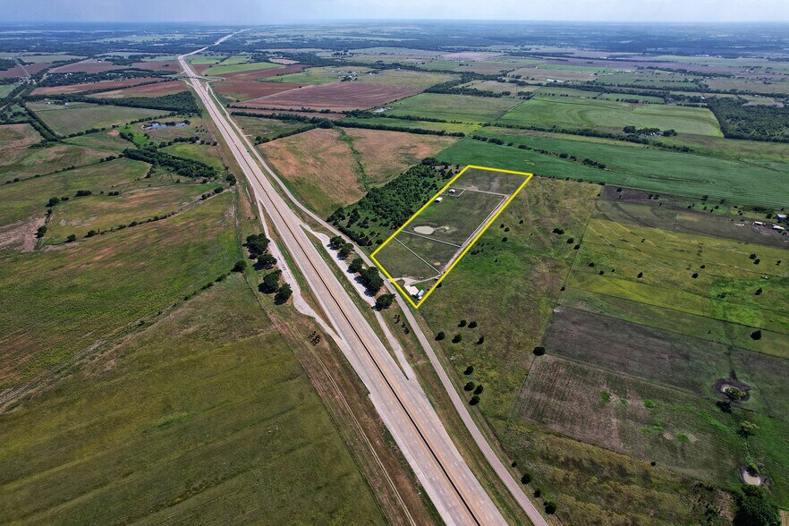 More Photos Of 6882 N Interstate Highway 35 E, Waxahachie Land For Lease