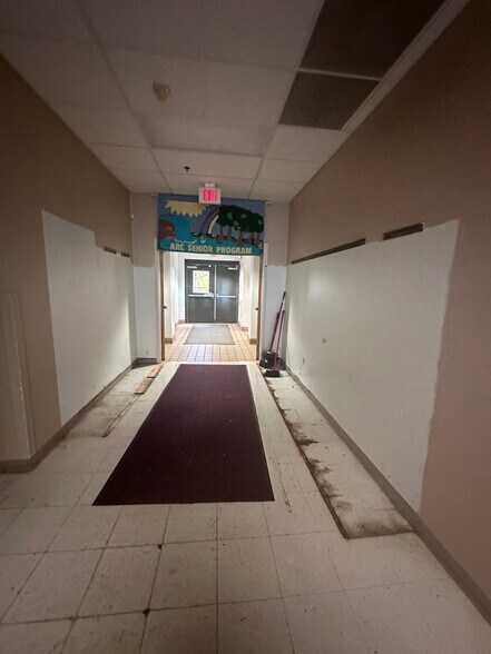 More Photos Of 314 Park St, Fulton Office For Sale