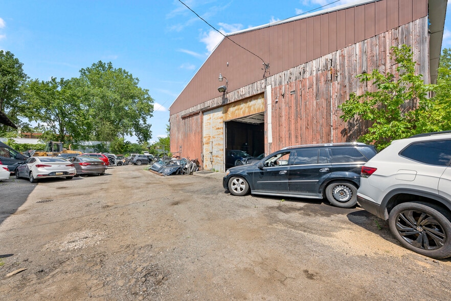 More Photos Of 11435 Schaefer Hwy, Detroit Warehouse For Sale