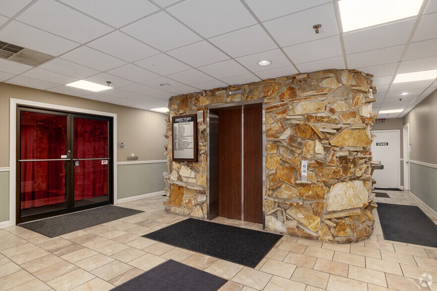 More Photos Of 930 W 175th St, Homewood Office For Sale
