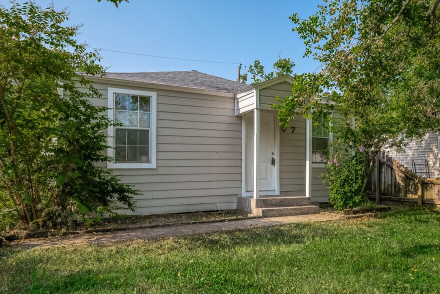 More Photos Of 2207 1/2 Cedar Bayou Rd, Baytown Apartments For Sale