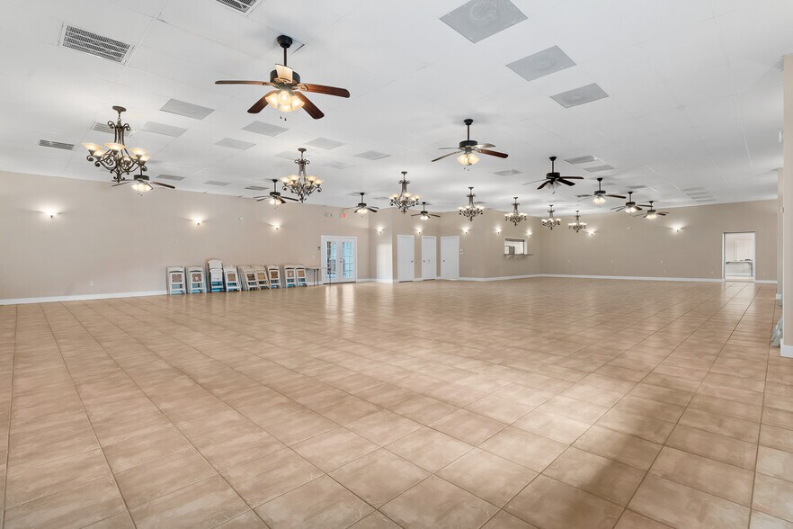 More Photos Of 2692 Highway 105 W, Navasota Specialty For Sale