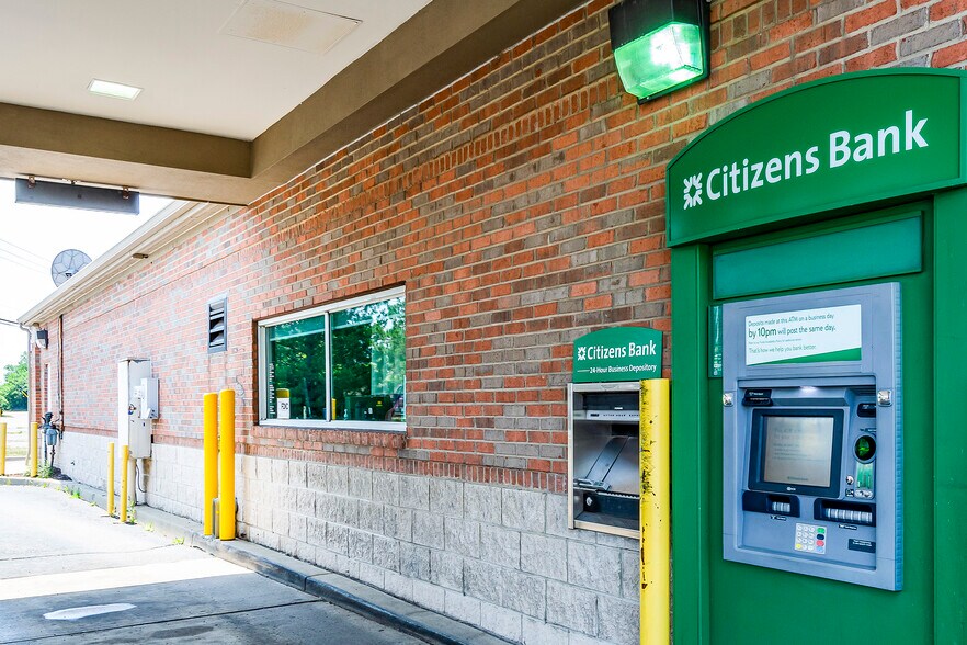 More Photos Of 23455 Eureka Rd, Taylor Bank For Sale