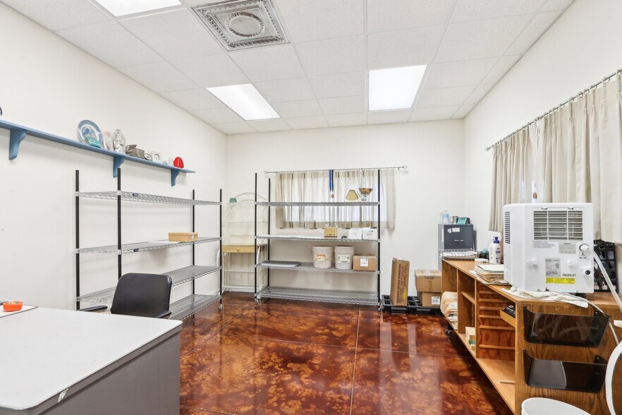 More Photos Of 680 Enterprise Dr, Lake Mills General Retail For Sale