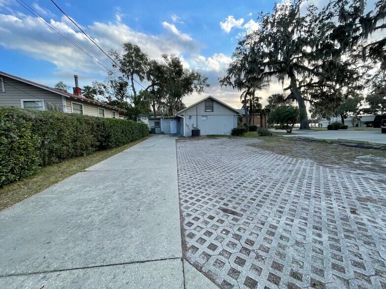 More Photos Of 633 N Bay St, Eustis Office Residential For Sale