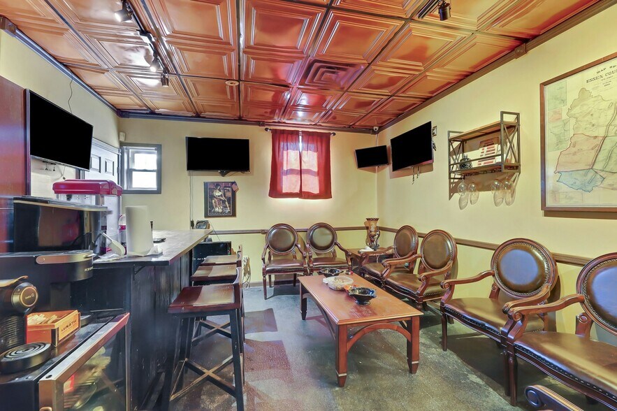 More Photos Of 504 Washington Ave, Belleville Storefront For Sale