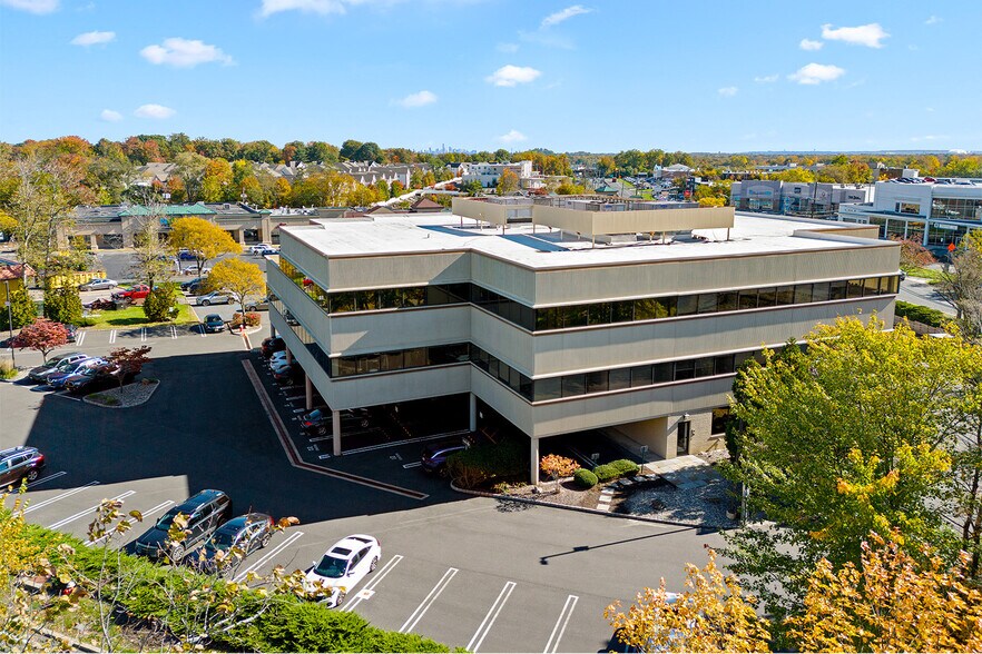 More Photos Of 899 Mountain Ave, Springfield Office For Lease