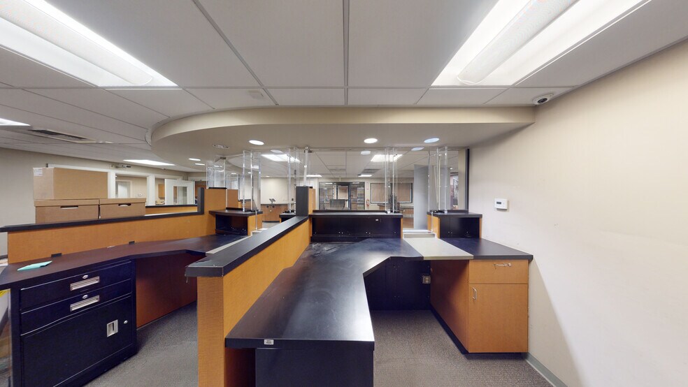 More Photos Of 500 S Michigan St, Seattle Bank For Lease