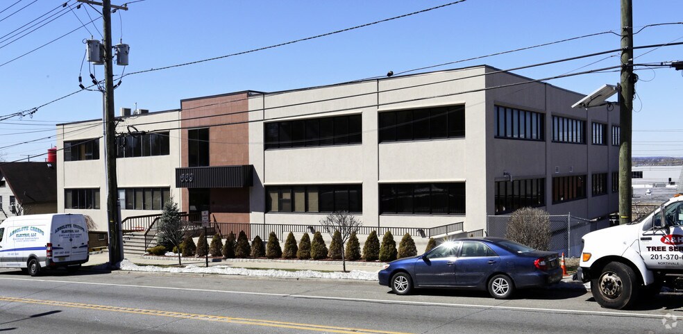 Primary Photo Of 669 Broad Ave, Ridgefield Medical For Lease