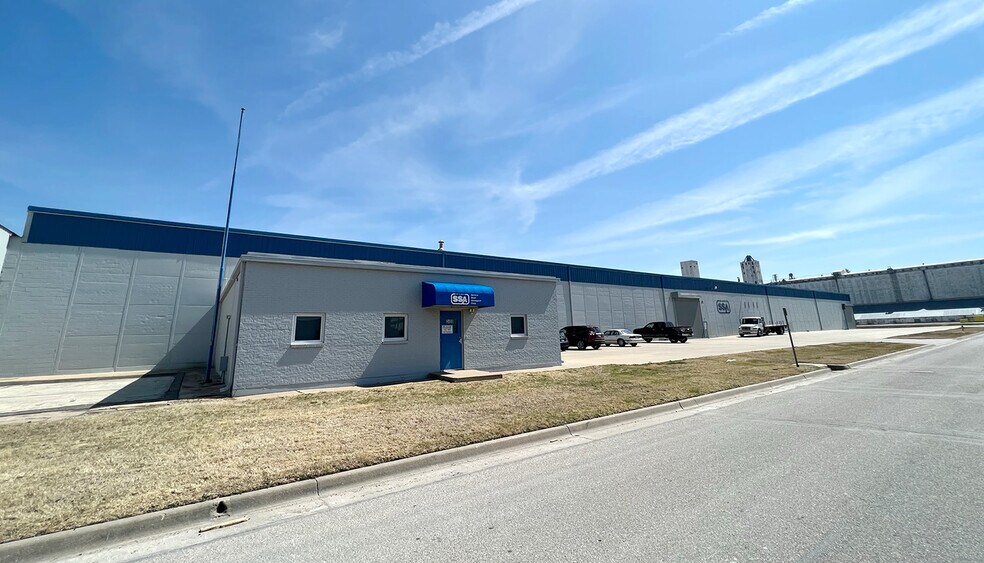Primary Photo Of 3400 N Topeka St, Wichita Warehouse For Lease