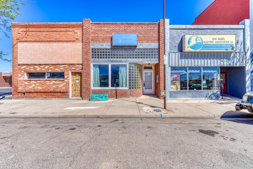 More Photos Of 124 W 6th St, Walsenburg Storefront Retail Office For Sale