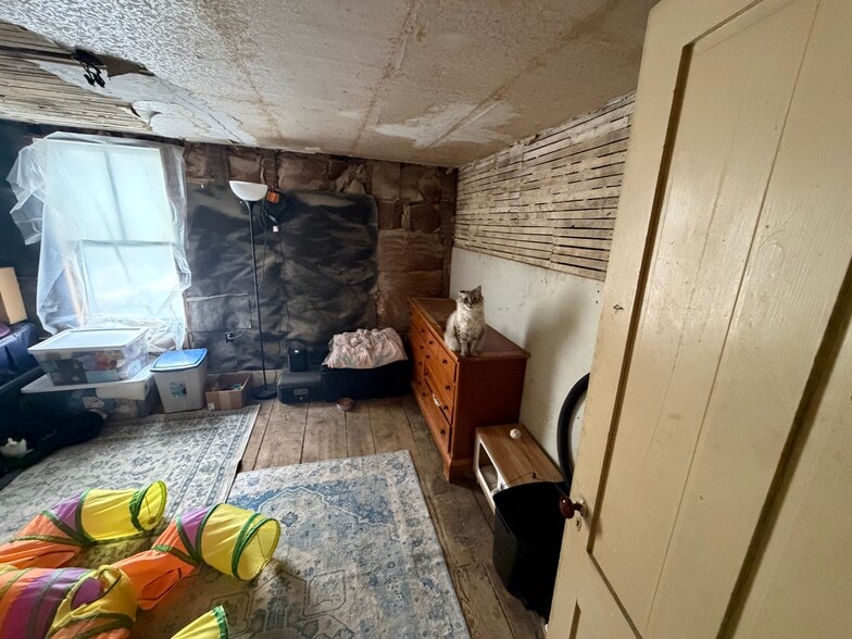 More Photos Of 40 Reservoir Rd, Plymouth Multifamily For Sale