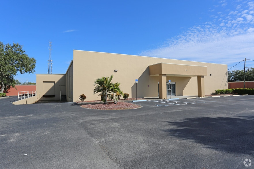 More Photos Of 2533 22nd Ave N, Saint Petersburg Freestanding For Lease