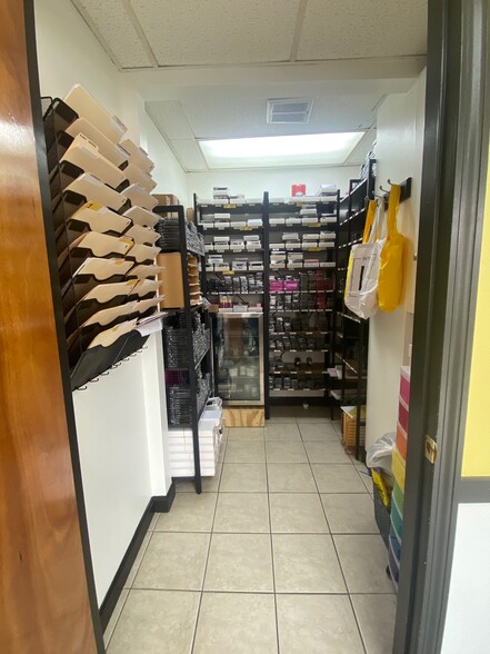 More Photos Of 1923 Post Rd, Warwick Medical For Sale