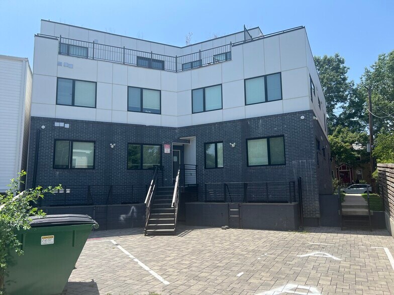 More Photos Of 700 Quincy St Ne, Washington Apartments For Sale