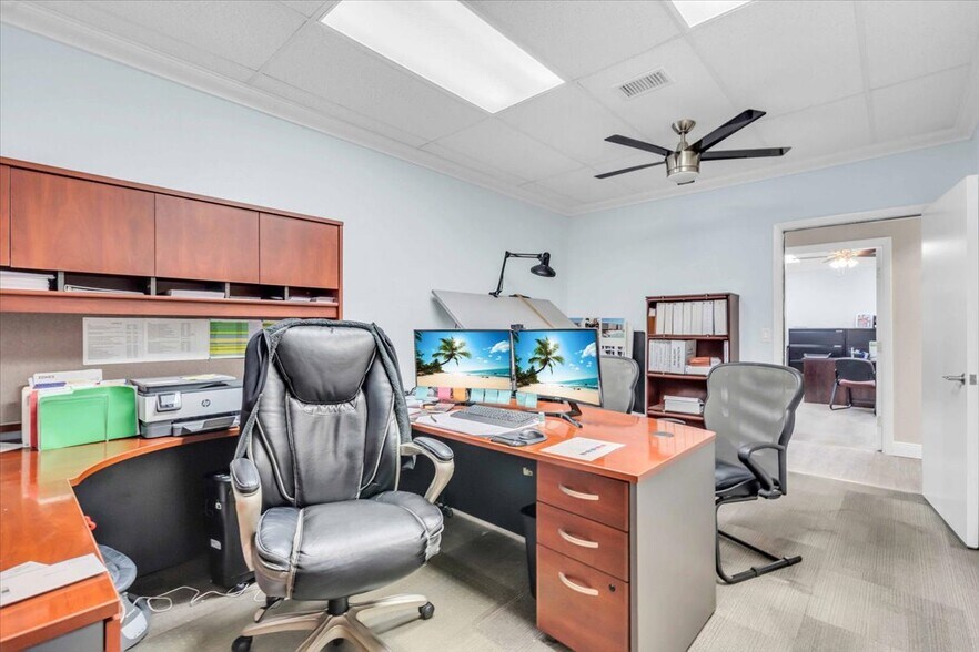 More Photos Of 3949 Evans Ave, Fort Myers Medical For Sale