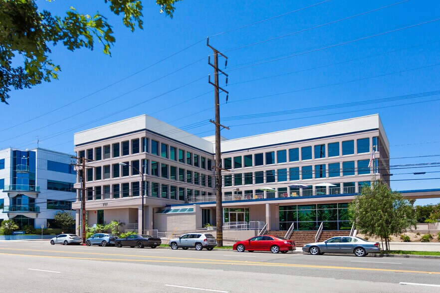 More Photos Of 2727 W Alameda Ave, Burbank Medical For Lease