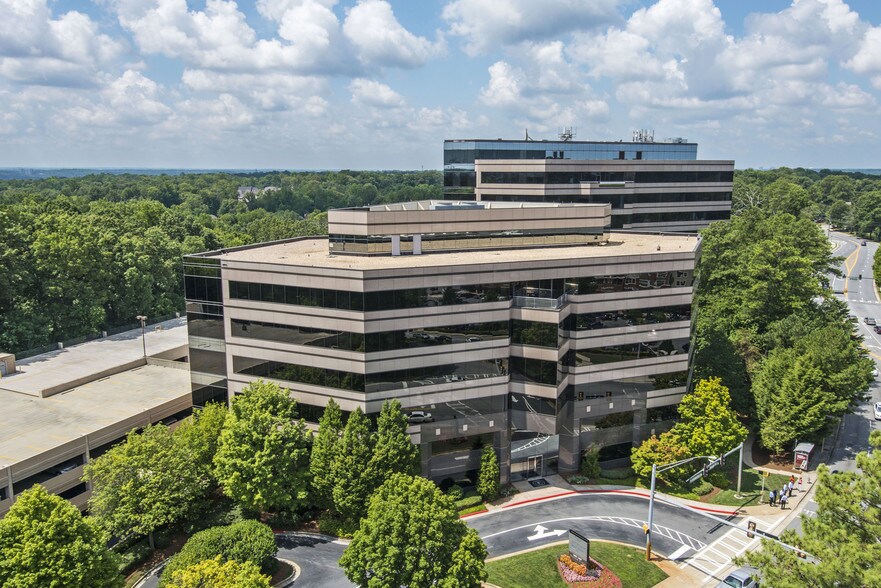 More Photos Of 5607 Glenridge Dr NE, Atlanta Office For Lease