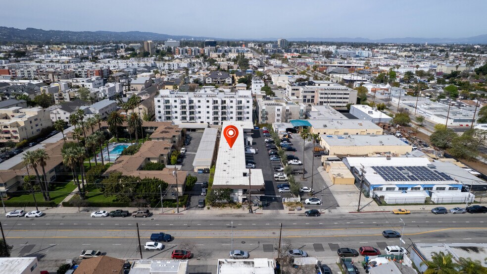 More Photos Of 5331 Cahuenga Blvd, North Hollywood Apartments For Sale