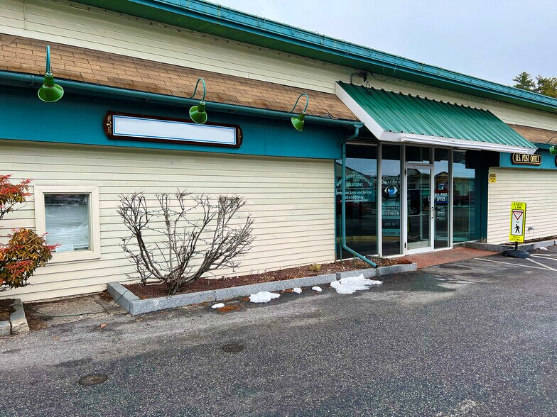 More Photos Of 35 Center St, Wolfeboro Storefront Retail Office For Lease