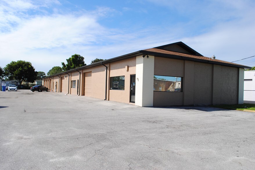 More Photos Of 2149 Andrea Ln, Fort Myers Warehouse For Lease