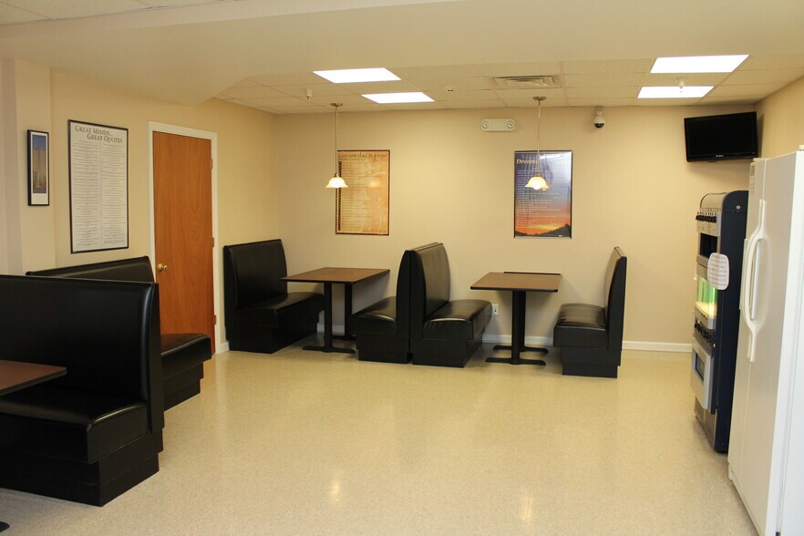 More Photos Of 531 Williamstown Rd, Sicklerville Medical For Sale