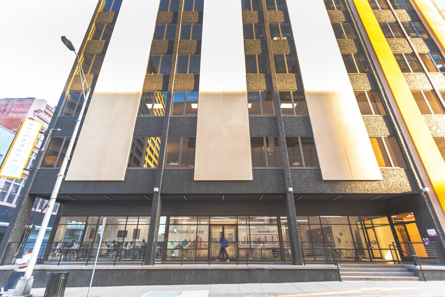 More Photos Of 501 Union St, Nashville Office For Lease