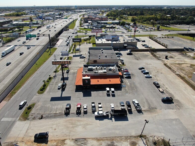 More Photos Of 850 Interstate 10 S, Beaumont General Retail For Sale
