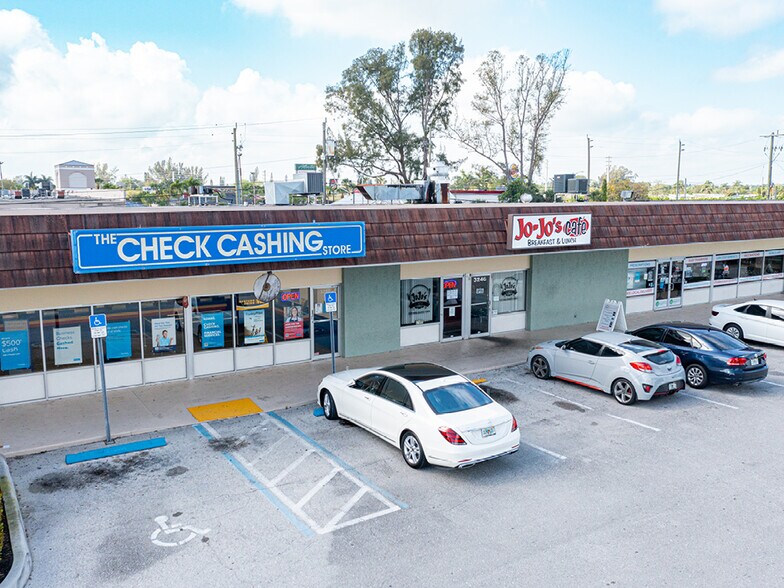 More Photos Of 3206-3248 Lantana Rd, Lantana Storefront For Sale