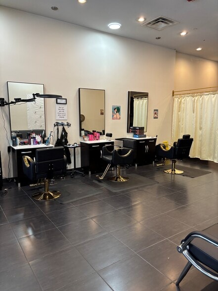 More Photos Of 3130-3150 Allainby Way, Hampton General Retail For Lease