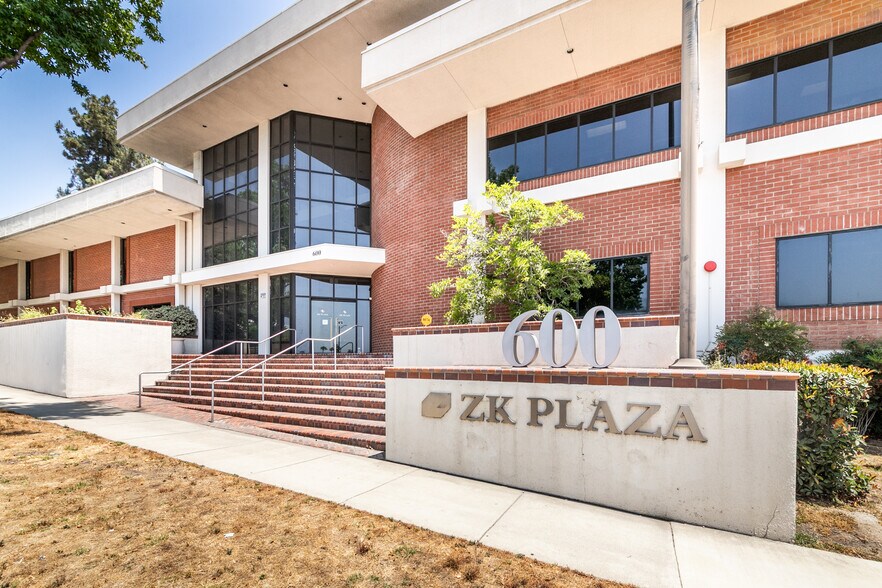 More Photos Of 600 N Rosemead Blvd, Pasadena Office For Sale