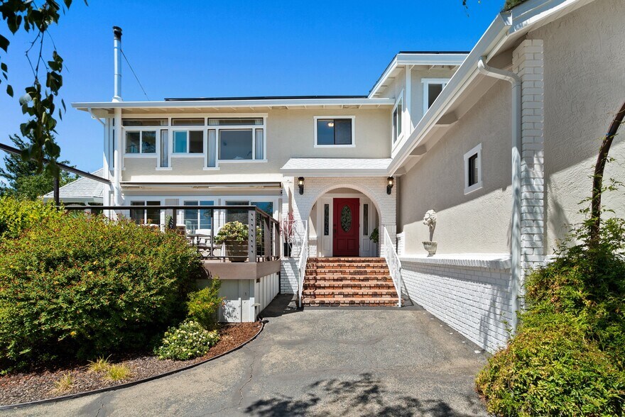 More Photos Of 7919 Empire Grade, Santa Cruz Multifamily For Sale