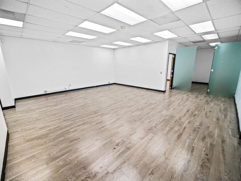 More Photos Of 1051 E Wardlow Rd, Long Beach Office For Sale