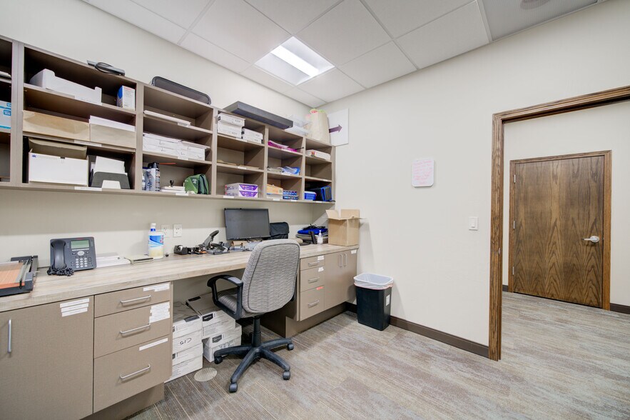 More Photos Of 351 Evergreen Dr, Bozeman Office For Sale