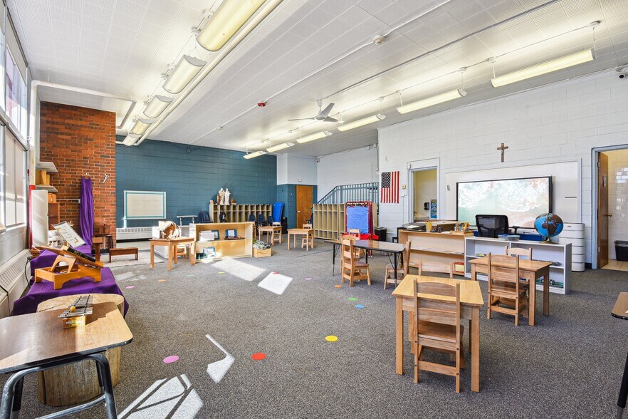 More Photos Of 1100 Upham St, Lakewood Schools For Lease