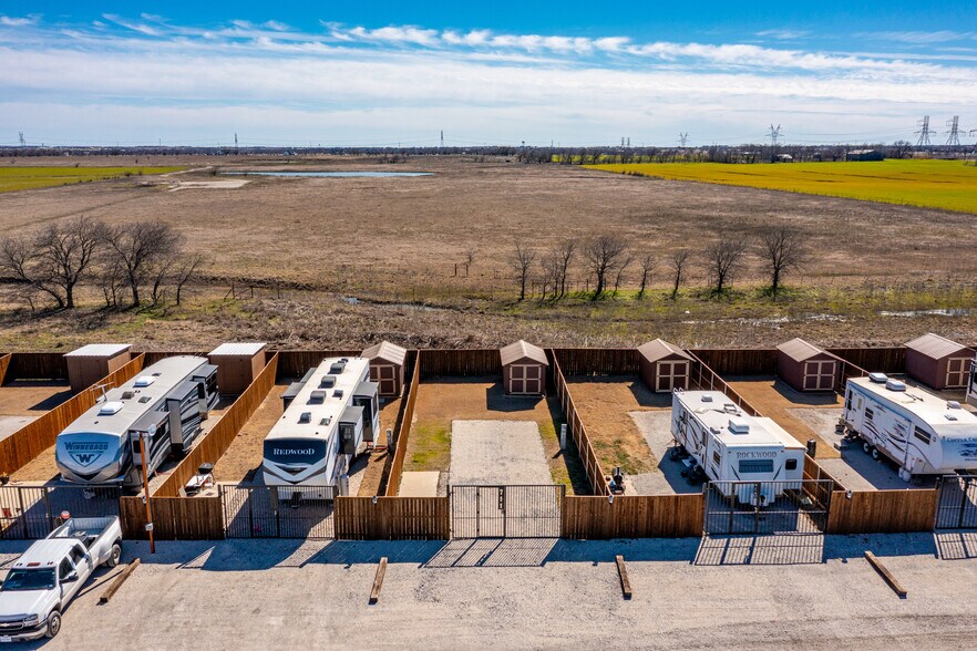 More Photos Of 4706 George Owens Rd, Ponder Trailer Camper Park For Sale