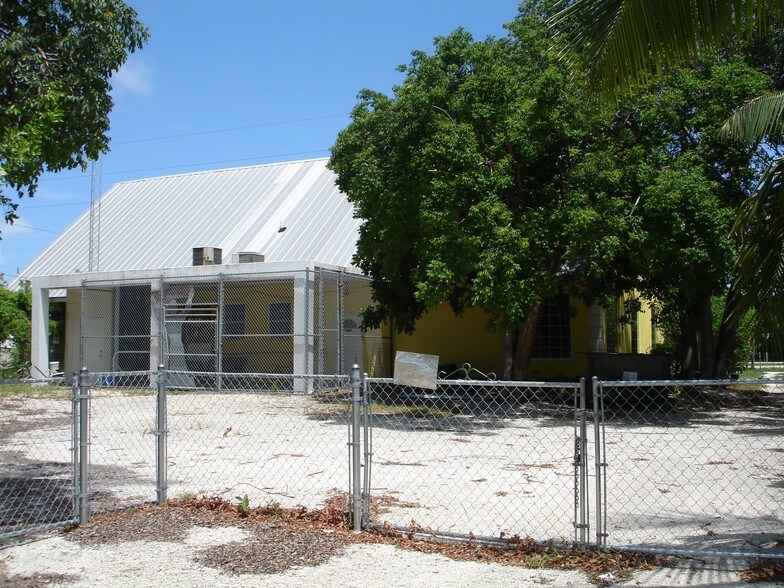 More Photos Of 106240 Overseas Hwy, Key Largo Office For Sale